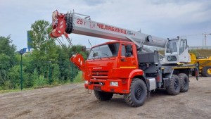 avtokran-cheljabinec-ks-55732-31-25-t-31-m-na-kamaz-43118-6x6